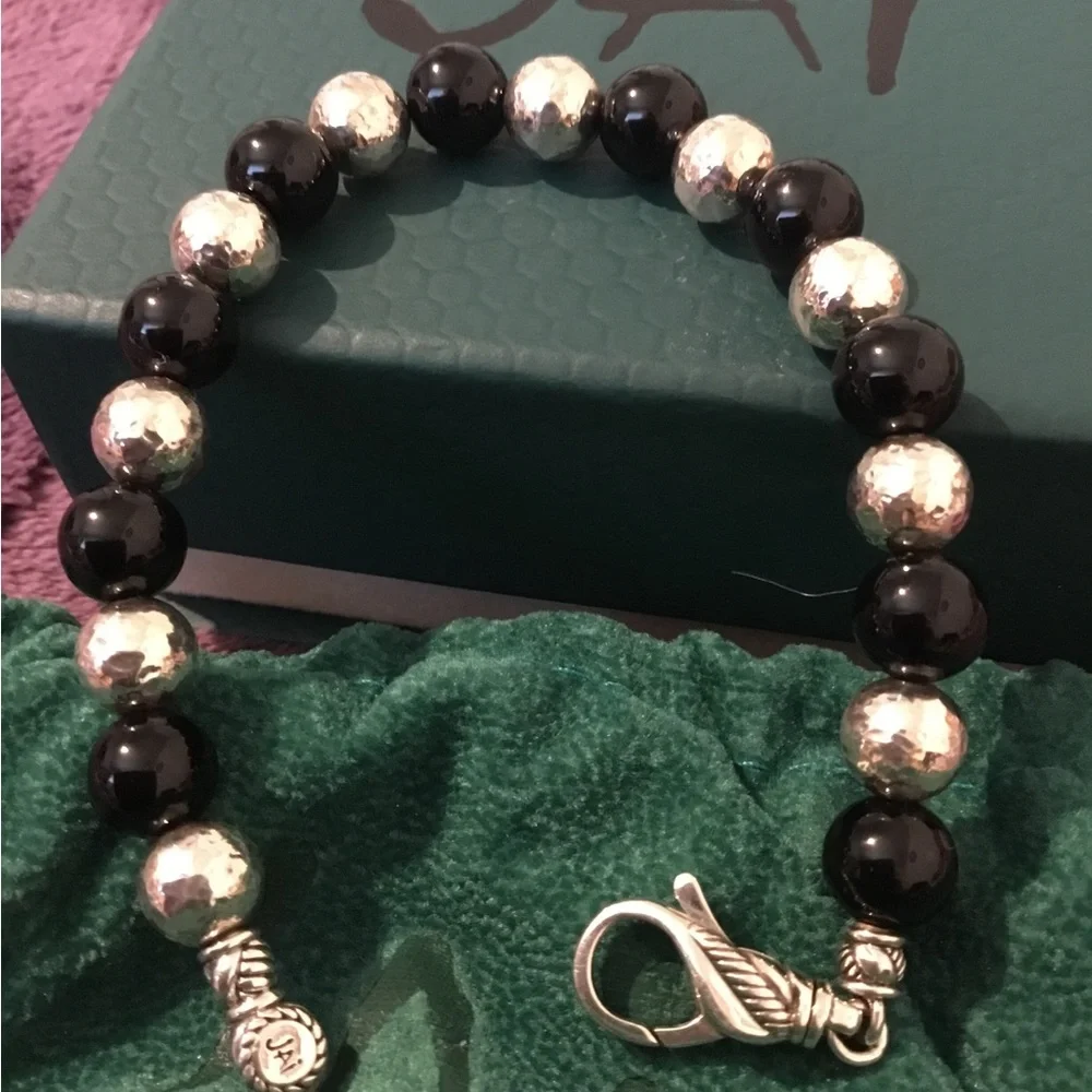 Vintage JAI John Hardy 8mm Hammered Solid Sterling Silver Bold Bracelet - Picture 2 of 11